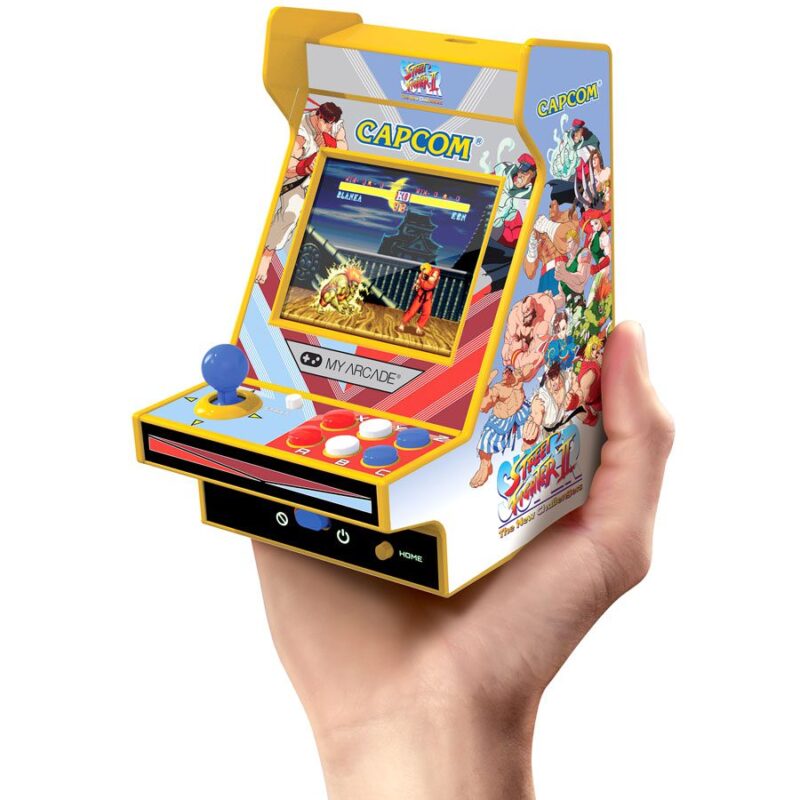 Super Street Fighter Ii Portable Player - Game In Hand Shot - aa Global - EL2015