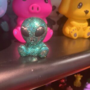 blue glitter alien