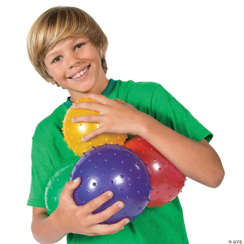 Colorful inflatable 7-inch spike balls for outdoor fun, party supplies, and arcade crane machine prizes