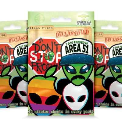 “Prize Hub arcade machine product display showing Alien Sticker Hanger Packs – 50-pack box with 10 holographic alien stickers per pack, designed for hanging prize modules.”